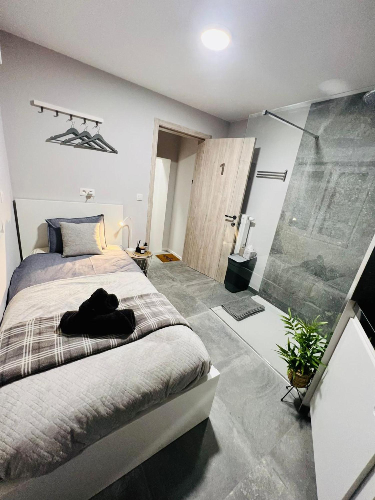 Mini Studio Une Personne Liège Exterior foto